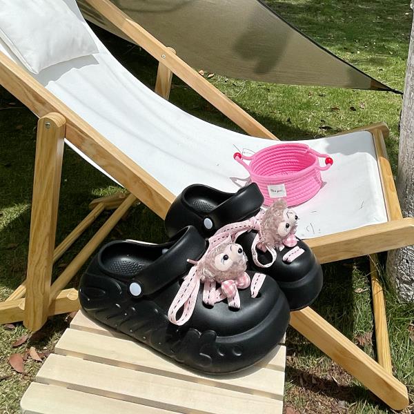 Fashion Flat Shoes Female House Slippers Platform Luxury Slides Slipers Women Designer 2025 Summer Female Shoes Slippers Women Summer Pl