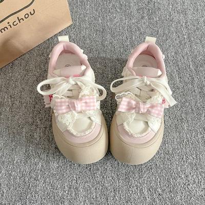 Chaussures à ressort de haute valeur pour femmes nouvelles chaussures blanches à plateforme chaussures de niche à nœud chaussures pain