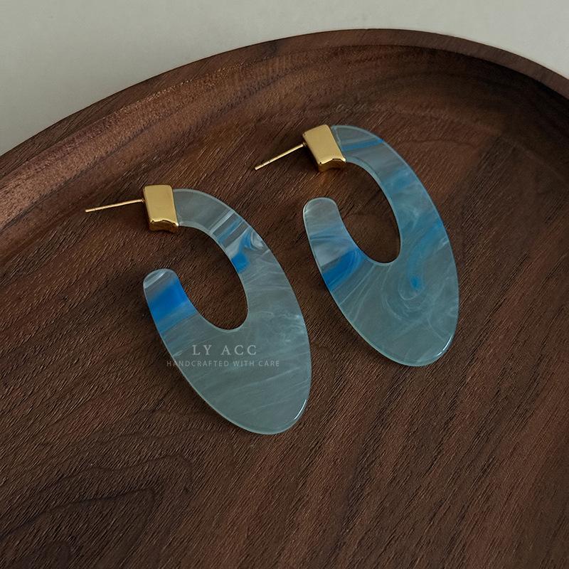 Light Luxury Gentle Classic Water Pattern Resin Stud Earrings Fresh Atmosphere Earrings Fashion Daily Commuter Premium Earrings