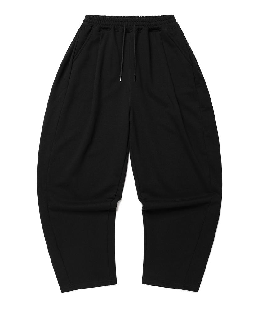Geuliswi Curved One-Pleat Balloon Fit Sweatpants [Black]