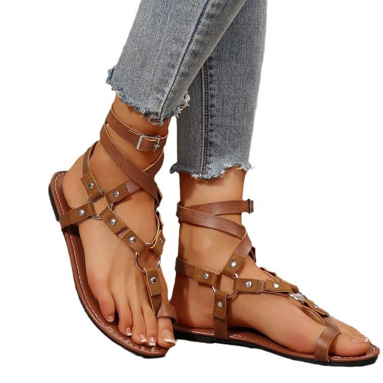 2025 Sommer Neue Riemchensandalen mit Schlangenmuster, flache Sandalen für Damen, modische Zehentrenner mit Metallringen, Übergröße