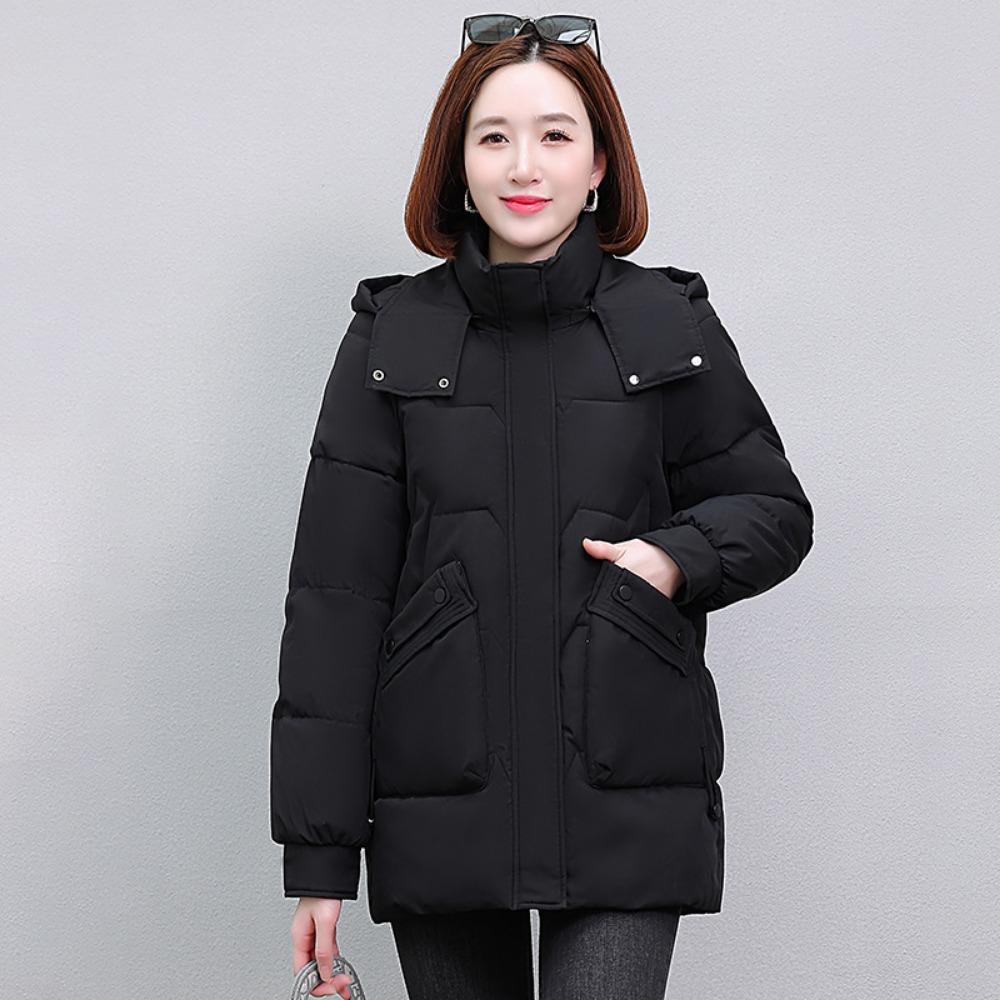 A new type of short and thick down cotton-padded jacket for women in winter, a warm cotton-padded jacket for middle-aged and elderly people