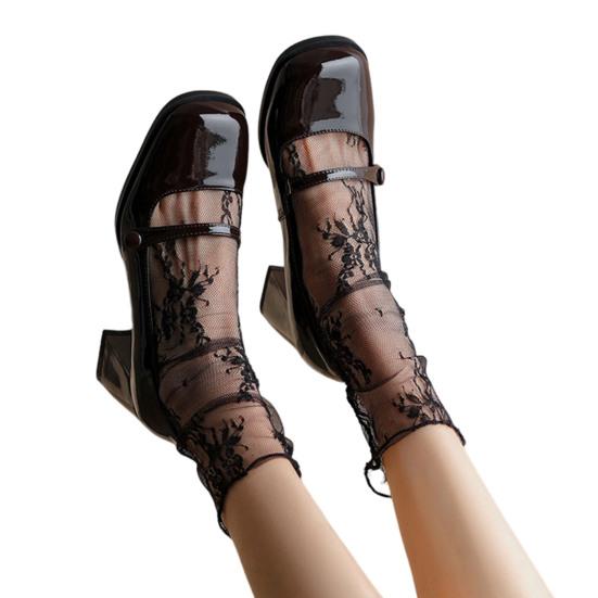 

1 пара женских носков, кружевные, прозрачные, ультратонкие, средней длины, с вырезами в стиле ретро, ​​с цветочной вышивкой, мягкие дышащие, эластичные носки в стиле Лолиты, носки до середины икры чёрный