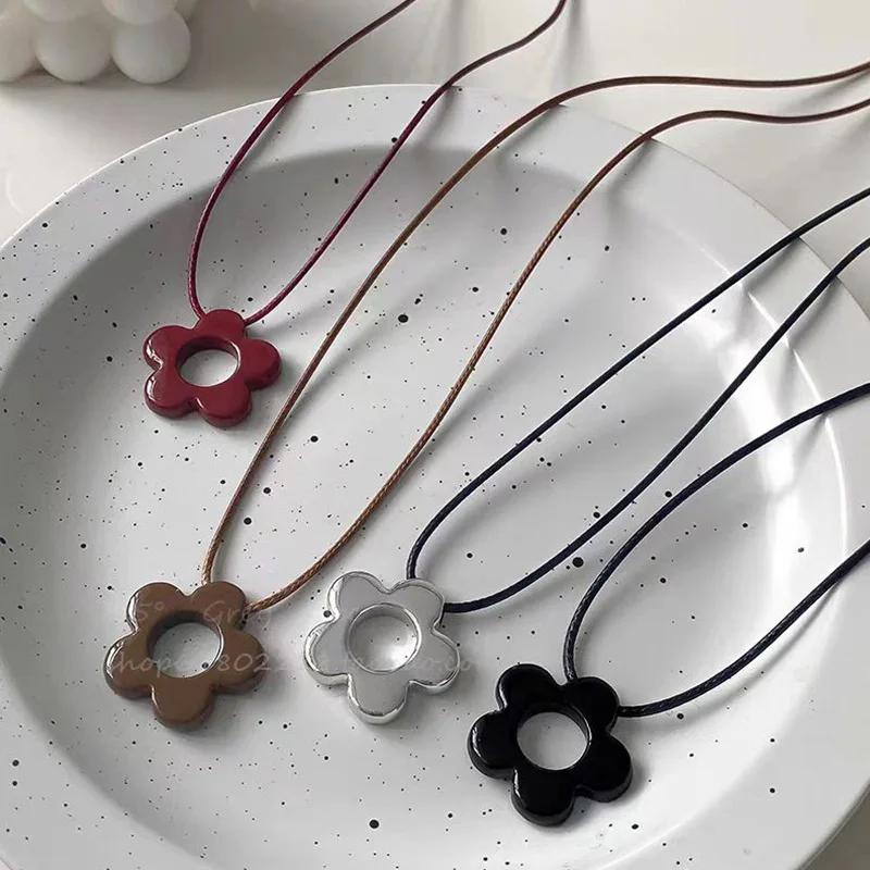 Simple Flower Long Rope Necklace Women Hollow Flower Pendant Necklace Adjustable Knot Sweater Chain Party Wedding  Gifts