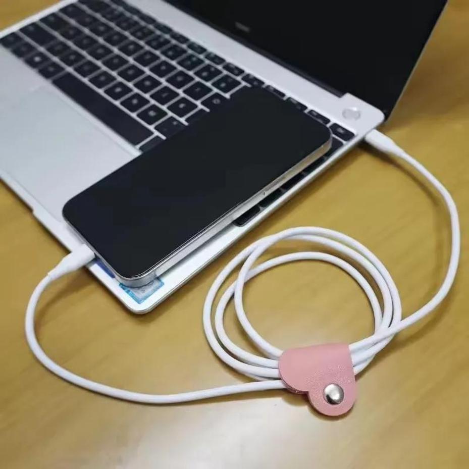 3 Pcs Random Color PU Leather Phone Data Cable Organizer Heart-shaped Cable Clip Hub Wired Headphone Winding Clip