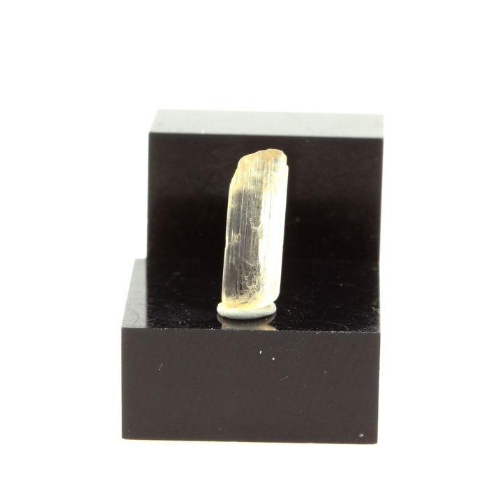 Pierres et Minéraux. Scapolite. 1.78 ct. Mpwapwa District, Dodoma Region, Tanzanie.