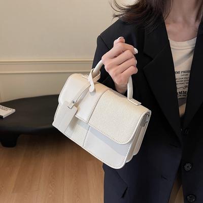 Contrasting Color Retro Small Bag Women's Fashion New Portable Small Square Bag High Texture Personalized Commuter Messenger Bag