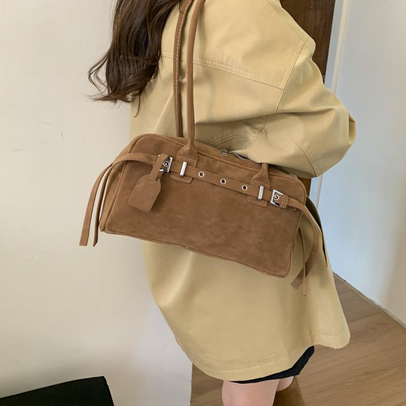 Large Capacity Bag Women's 2025 New High-end Retro Super Fire Commuter Women's Bag Autumn and Winter Shoulder Bag Pillow Bag