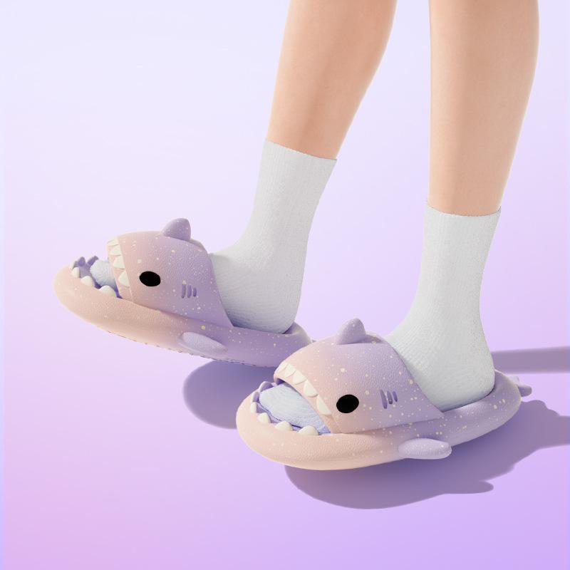 Fashion Cute Cartoon Shark Slippers For Women Men Gradient Color Summer Platform Shoes Night Glowing Style Couples Home Street Slides