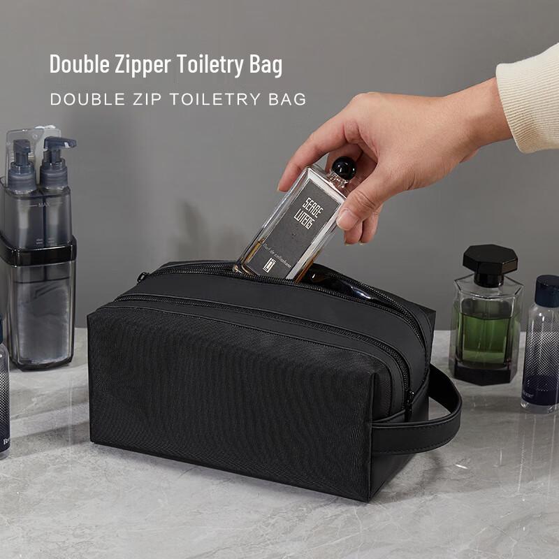 

Travel Toiletry Bag with Dry/Wet Separation One Size