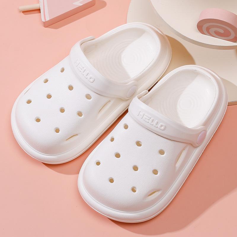 Children's Slippers Solid Color Hole Shoes Girls Boys with Soft Soles Baby Bags Perforated Shoes Home and Baby Sandals