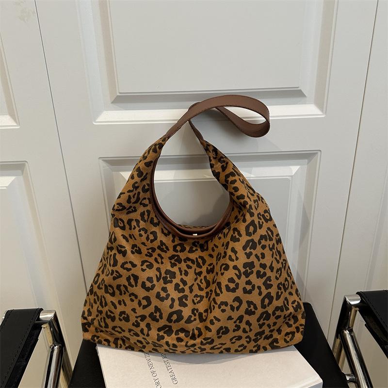 Retro Casual Commuting Large-capacity Bag Women's 2025 New Autumn and Winter Suede Tote Bag Niche Versatile Shoulder Bag