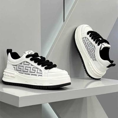 Buty wiosna i lato nowe buty na platformie siateczka z jedwabiu lodowego oddychające podwyższające codzienne buty sportowe
