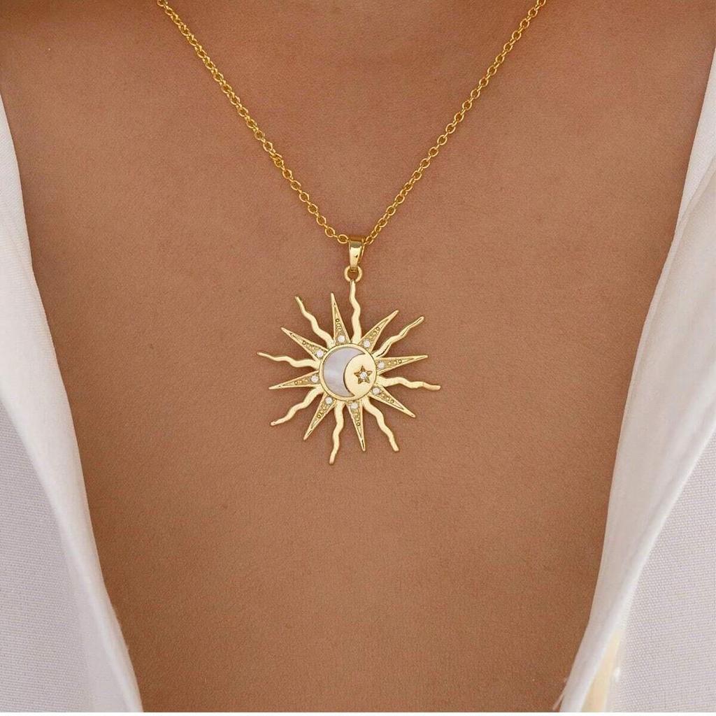 Exquisite Sunflower Pendant Necklace with Micro-Inlaid Zirconia