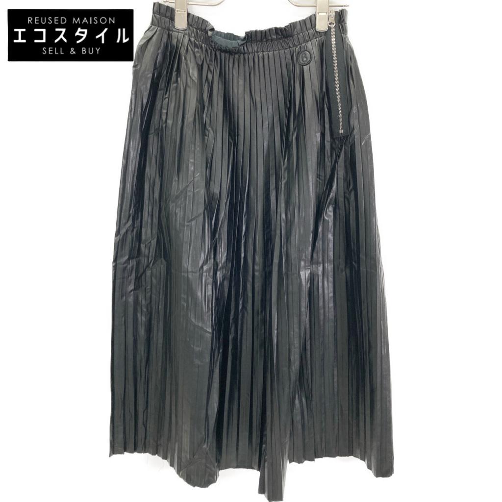 MM6 M60268 MM002 Black Faux Leather Pleated Skirt Skirt 16 blackUsed