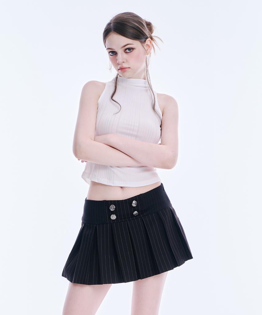 Akeumeseodeu Button Pleated Rib Banding Mini Skirt (Black)