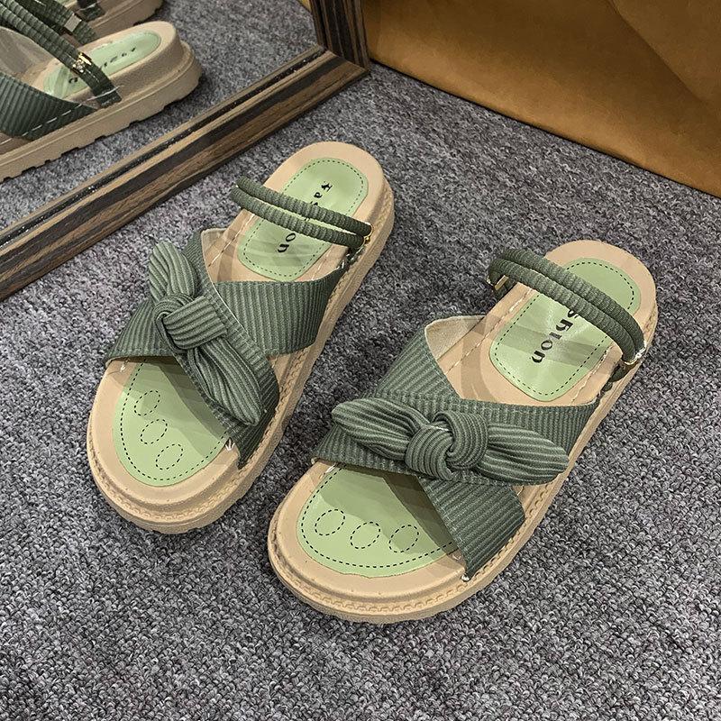 

Two sandals for women s summer wear 2025 new ins trendy with skirt thick-soled fairy style student flat slippers 40 зелёный