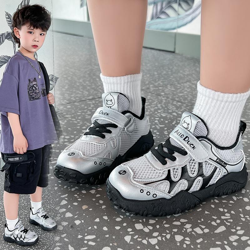 New children's spring and summer sports boys and girls running soft-soled breathable soft-soled versatile non-slip shoes
