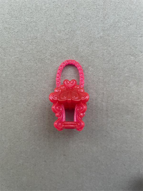 Monstering High Puppenzubehör Dekorationen Taschen Hüte Schuhe Halskette Brille Stirnbänder Kinder Spielhaus Puppendekorationen Teile