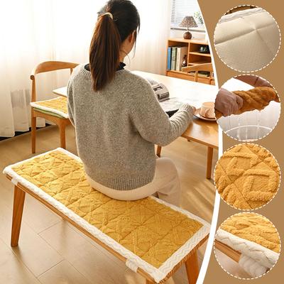 Textil do jedálne a obývacej izby – Poťahy na stoličky