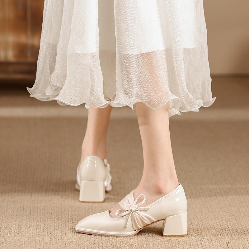 Spring new Mary Jane shoes women's patent leather high-heeled single shoes square head shallow mouth thick heel bow single shoes women
