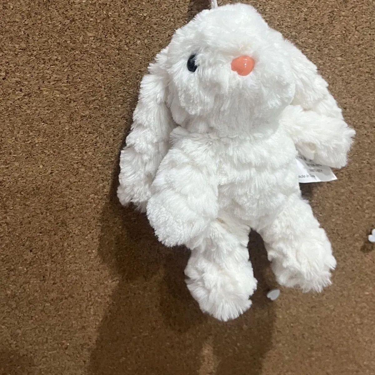 Очаровательная кукла-подвеска в виде кролика: Очаровательное украшение высокой ценности