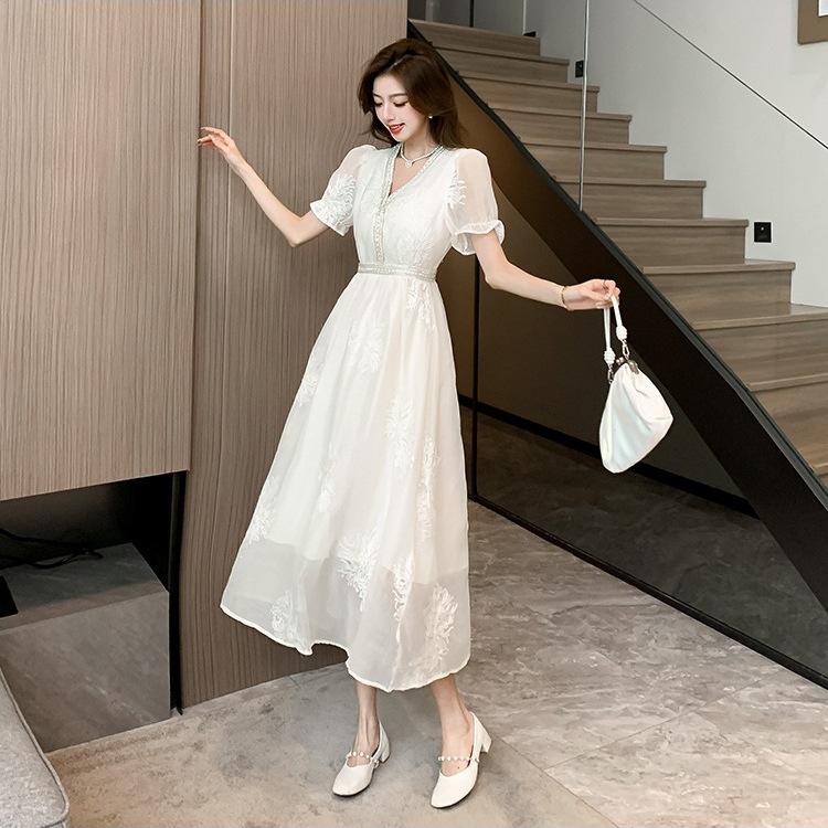 Heavy Industry Embroidery New National Style Dress Women's Summer Design Sense French Gentle Wind Temperament Waist V-Neck Long Dress