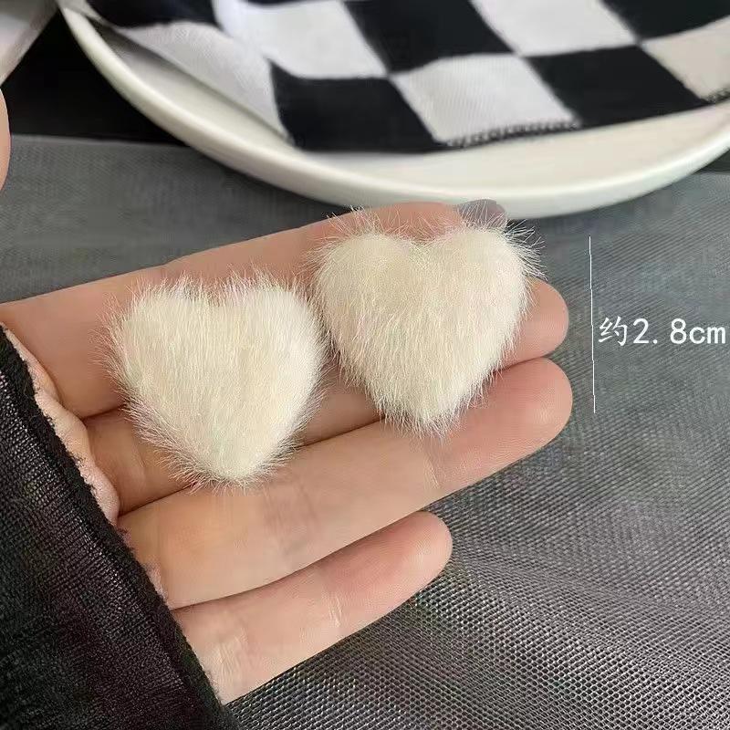 

New Arrival Sweet Heart Earrings for Women Exaggerate Flocking Hoop Earring Lady Wedding Party Jewelry Gift