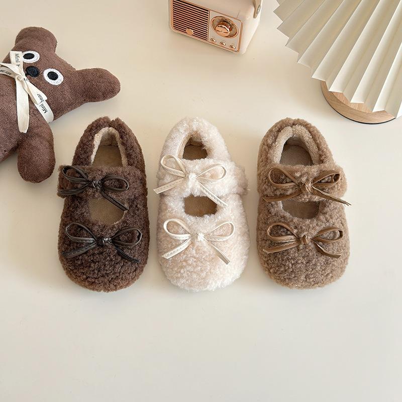 Girls wear cotton shoes outside baby new winter warm plush shoes bow beanie shoes children classmates