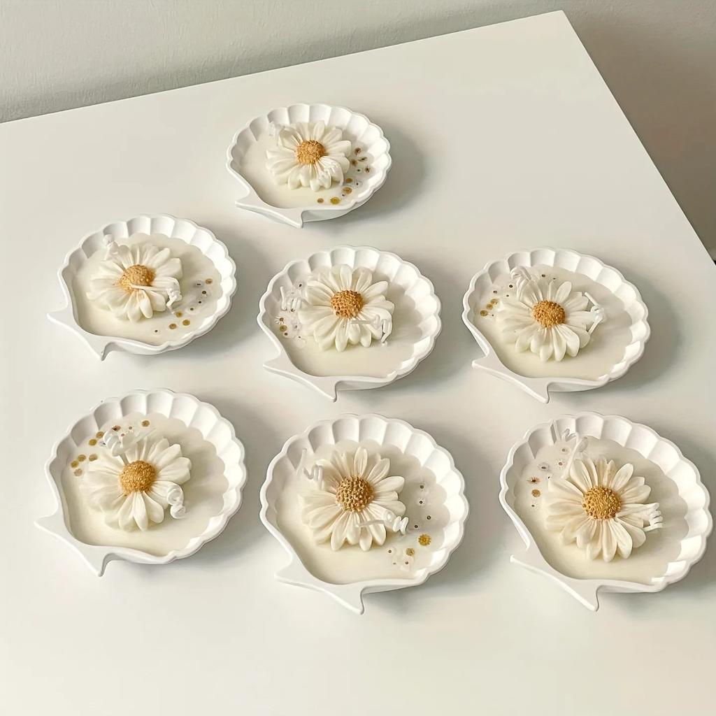 1pc 3D Daisy Flower Silicone Candle and Plaster Mold - DIY Resin and Clay Crafting Supplies