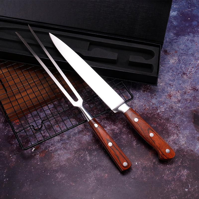 Set Coltello e Forchetta da Barbecue in Acciaio Inossidabile 3Cr13 con Manico Colorato Set di Posate da Cucina Strumenti per la Cottura della Carne Arrosto all'Aperto