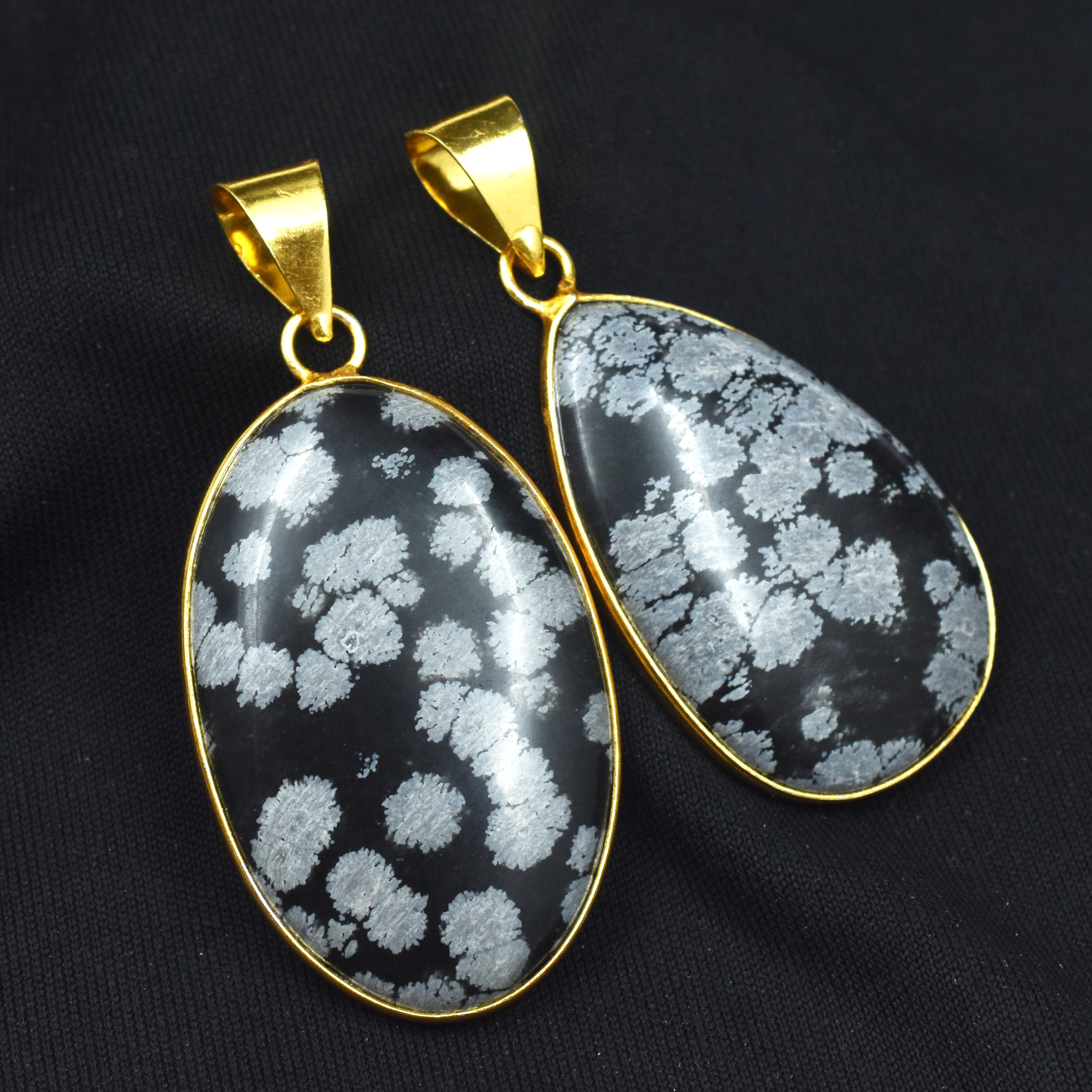 

Sterling Pendant Stone Oval-Pear 73 Ct Snowflake Obsidian 925 Silver Gemstone AR-1685-S