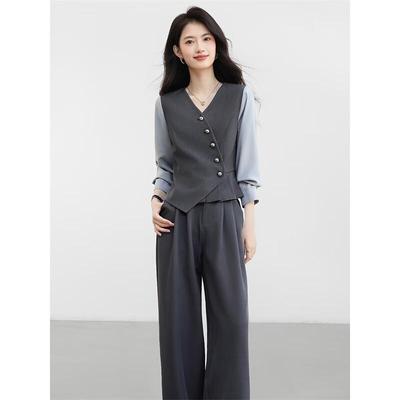 Ensemble deux pièces élégant : Gilet à empiècements et pantalon large