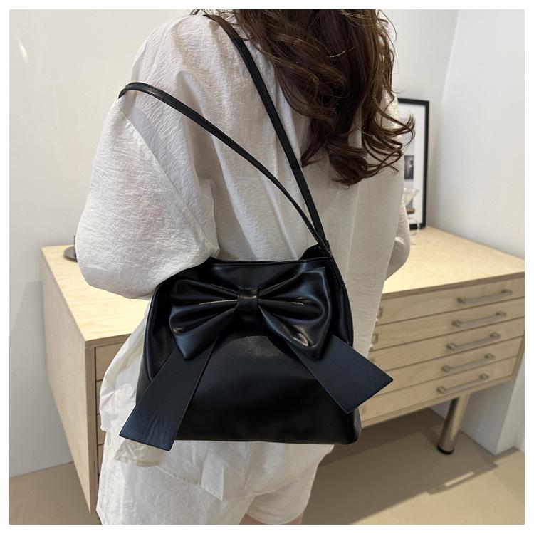 Japanese Solid Color Large Capacity Bow Tote Handbag: New Fashionable Simple Underarm Bag