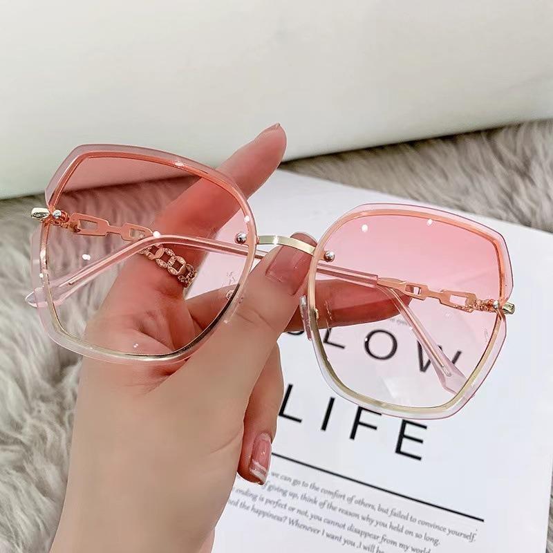 Large Frame Rhinestone Sunglasses UV Protection Women Diamond Studded Glasses Outdoor Crystal Shades
