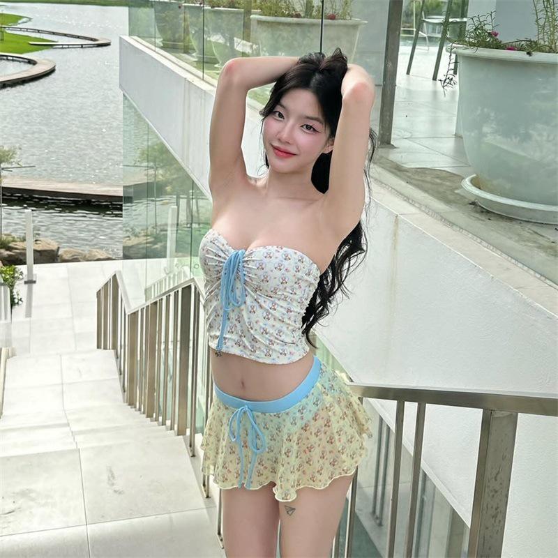 Bikiny Pure Desire Style: Svěží a světlá pleť Pokročilé plavky na dovolenou u moře - Dámský čtyřdílný dělený komplet