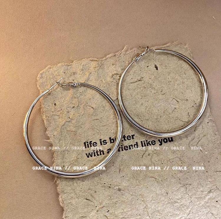 Bold Metal Circle Stud Earrings for Women – Statement Ear Cuff Hoop Jewelry