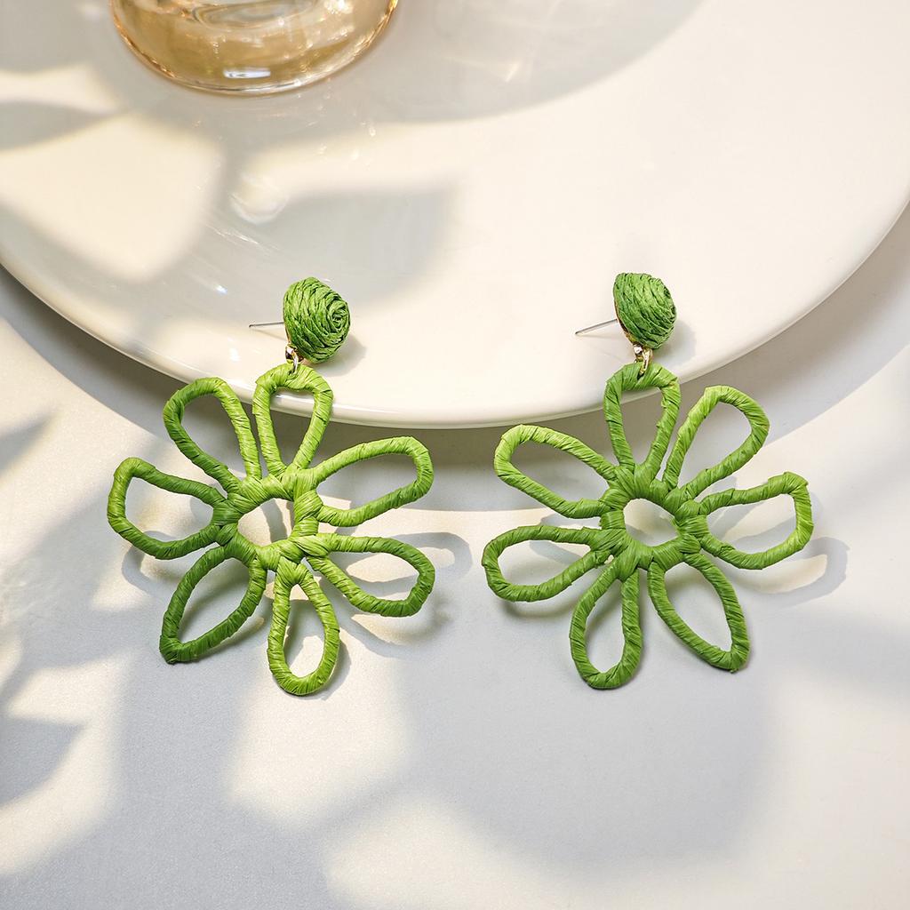 Straw Exaggerated Dopamine Flower Hand-Woven Earrings Holiday Seaside Fresh Fashion Ear Jewelry