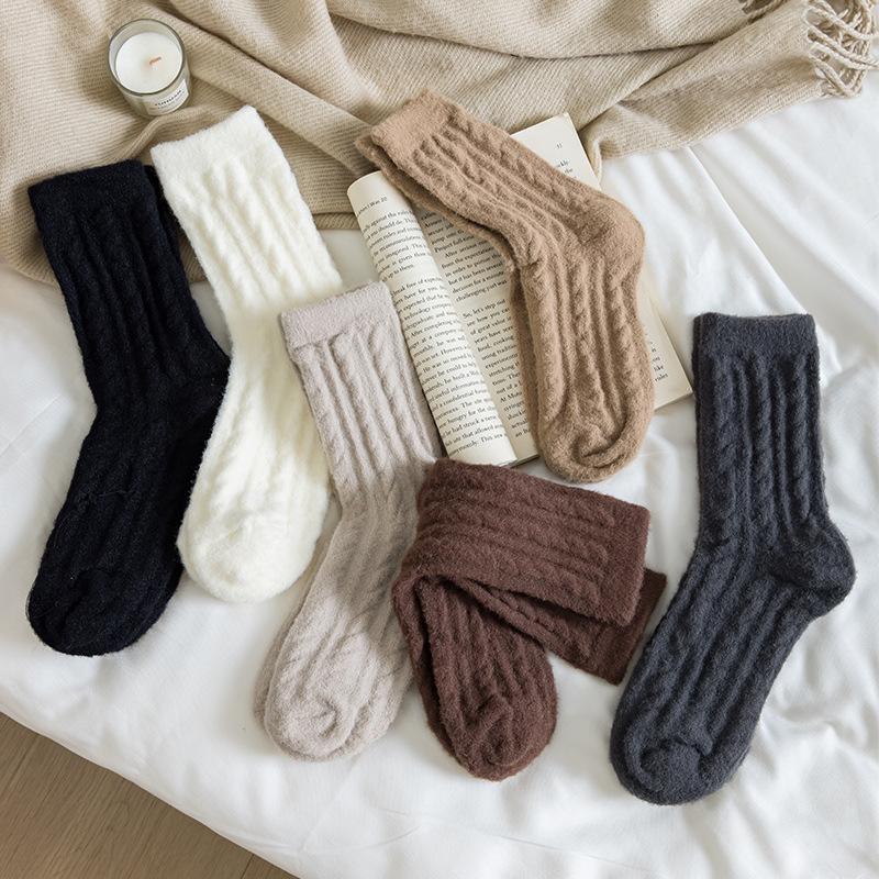 Female Winter Thickened Velvet Warm Solid Color Twist Home Sleeping Month Long Socks