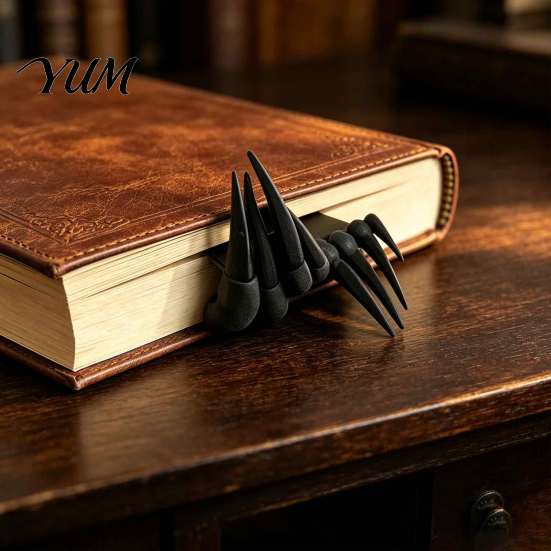 Unique Gothic Reading Accessories Creepy Demon Claw Resin Bookmark, 3D Devil Hand Horror Spooky Bookish Gift Ideas Halloween Indoor Decoration