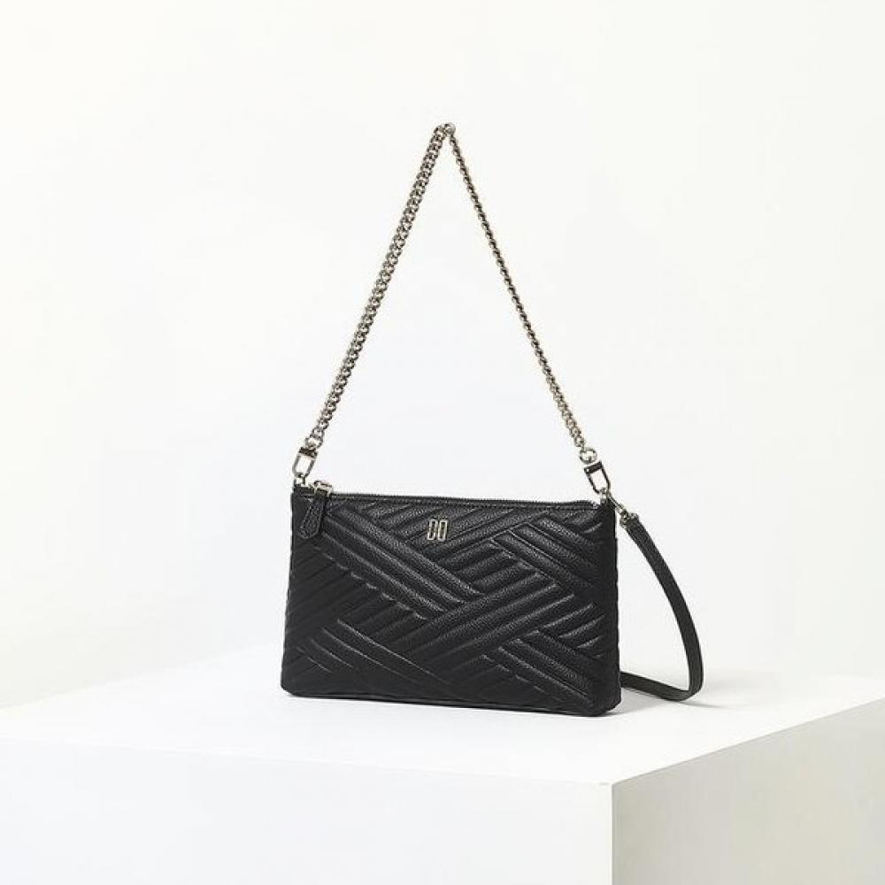 

Daks Black Check Embossed Chain Wallet Bag Dcwa9e279bk Single option