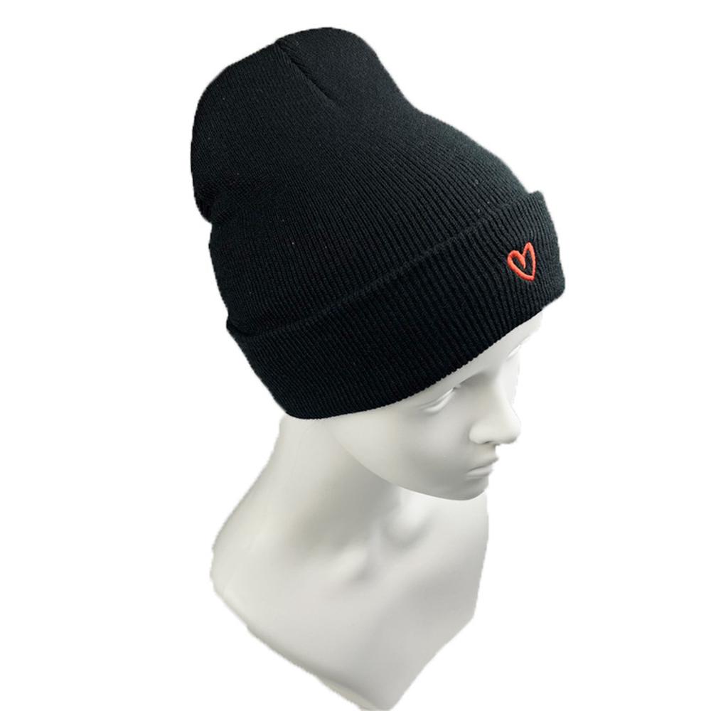 1pcs Men's Women's New Designer Little Heart Love Embroidered Knitted Hat Unisex Warm Caps Black White