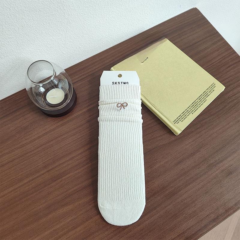 

Lady Spring and Autumn Bow Month In The Tube Pile Pile Cotton Socks 1 pair білий