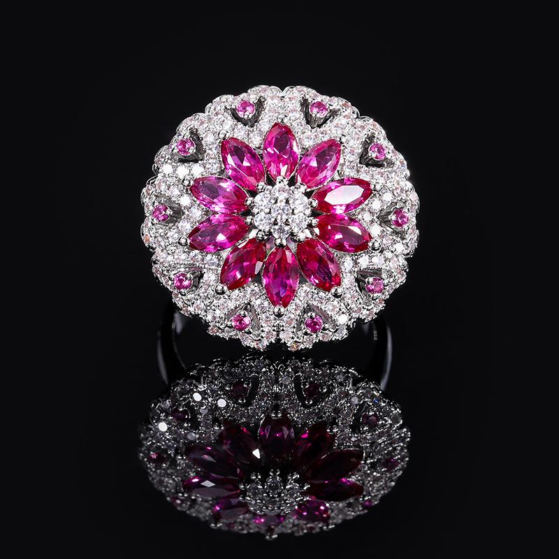 New Exquisite Green Tourmaline Ring Full Of Diamonds, Red Corundum Ring, Flower Light Luxury Green Crystal Zircon Ring.