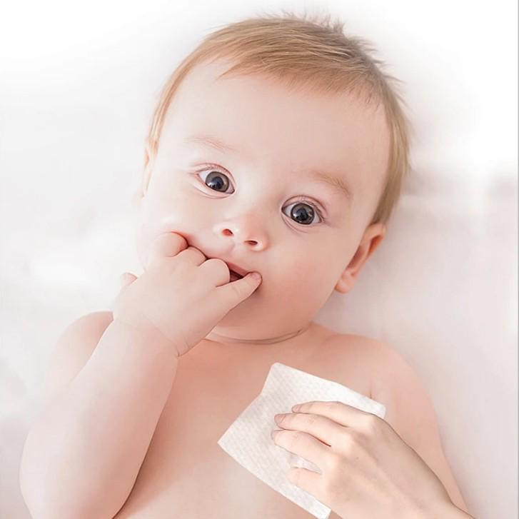 Большая упаковка влажных салфеток для детей и младенцев - для рук, рта и лица - Мягкое очищение для домашнего использования