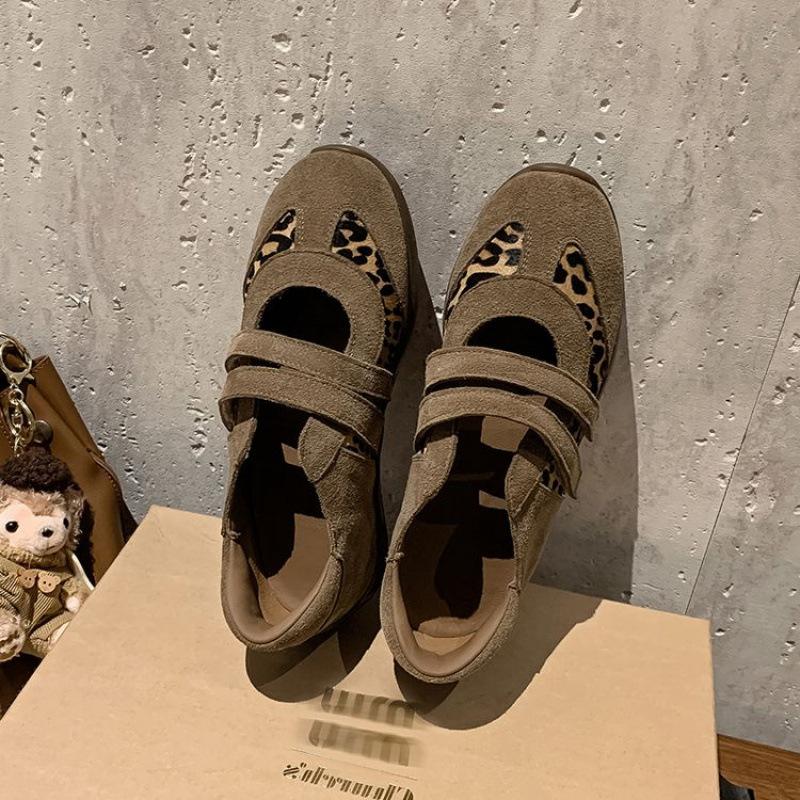 New women's cow anti-velvet casual single shoes fashionable non-slip soft sole one-pedal sheepskin women's shoes four seasons lazy shoes women