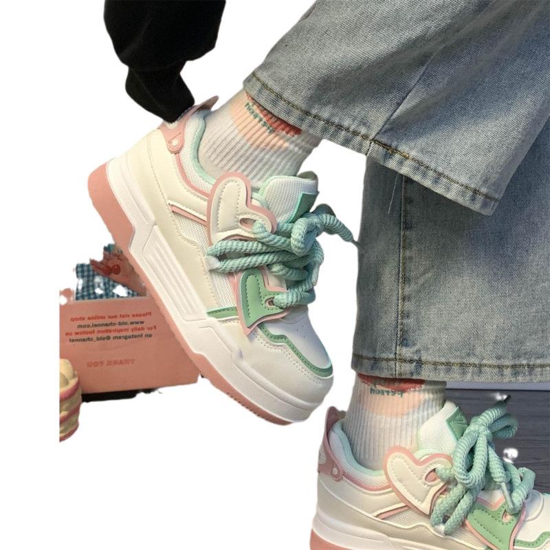 Love board shoes women's 2025 new fashion casual bread shoes women's shoes popular versatile height-increasing white shoes