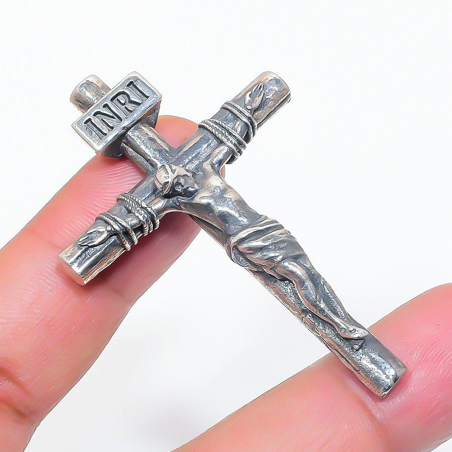 

Подвеска из стерлингового серебра 925 пробы с натуральным крестом Иисуса 2,17 дюйма L1k75