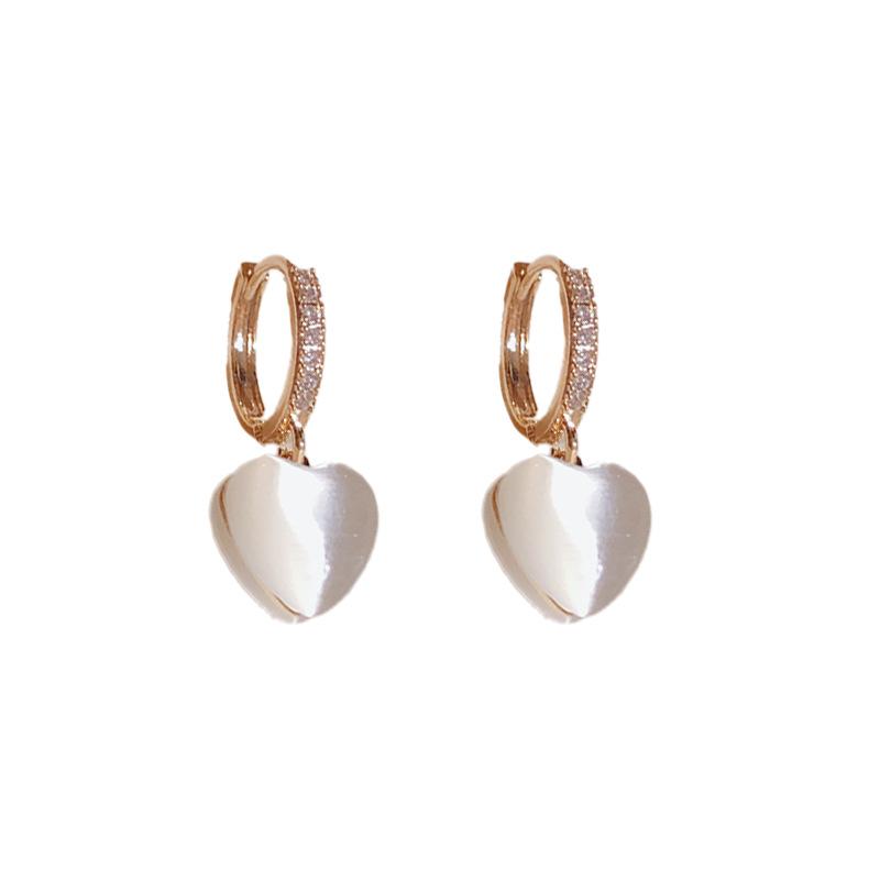 Fashionable and Transparent Cat Eye Stone Heart Ear Buckles for Women's Summer New High End, Versatile and Sweet Earrings