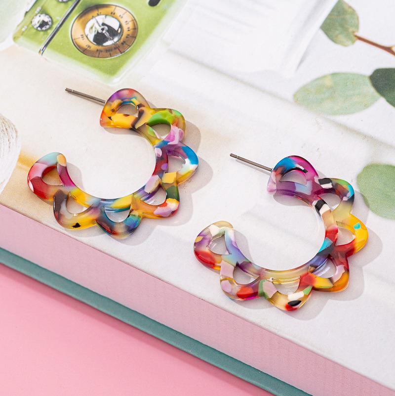 Elegant European-American Light Luxury Colorful C-Shaped Acetate Earrings